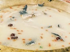 -颜氏双江清水鱼一养身火锅(磁器口店)