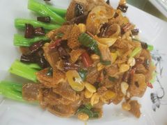 -蔼若春.传承三十年云南菜(金碧公园店)
