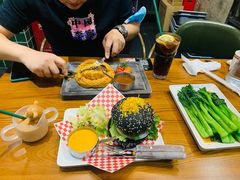 瀑布芝士牛肉汉堡-肥韬茶餐厅(南山mini店)