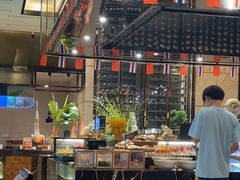 -广州万富希尔顿酒店·感趣自助餐厅·金秋蟹宴生蚝海鲜刺身