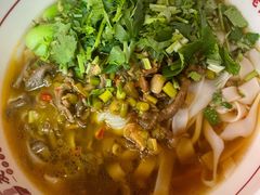 泡椒鸡杂米粉-呷佬·长沙手工米粉(金沙江路店)