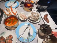 -雍容荟帝王蟹活龙虾展台自助(IFS黑金店)