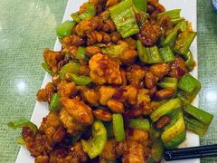 特色宫爆鸡丁-桃子餐厅·天津菜(红星路直营店)