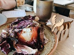 布拉塔奶酪色拉配落地球-BOR Eatery(安福路店)