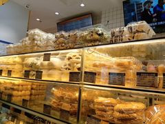 -白玉兰食品甜凤店(合生汇店)