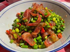 蒜苔炒土家腊肠-荆九爷爆炒桥头三嫩(浙大店)