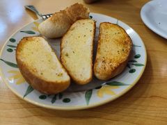 蒜香烤面包-萨莉亚意式餐厅(南京环亚凯瑟琳广场店)