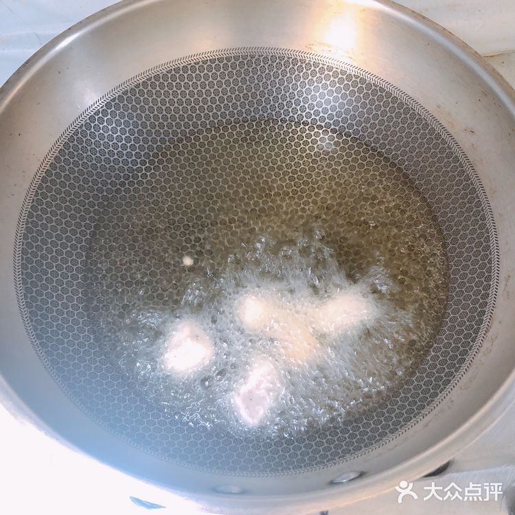 菠萝🍍季限定美食——菠萝咕咾肉