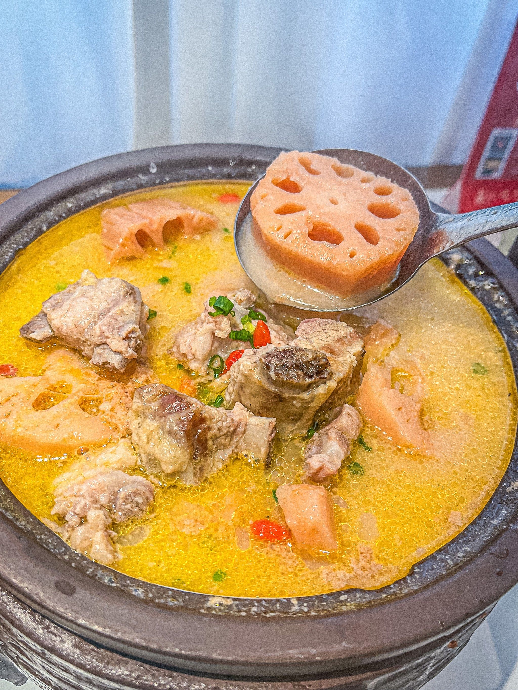 来武汉不喝排骨藕汤,那就是白来