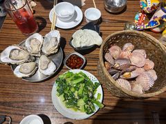 -蚝堡海鲜·威海菜·海肠捞饭·烧烤·亚洲吃蚝公司(幸福门店)
