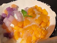 芒果雪花冰-老头儿油爆虾·1987杭州烟火味(湖滨银泰in77D区店)