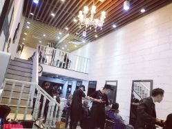 -SIX Hair Consultant