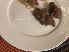-大中华希尔顿酒店-念自助餐·嗨啤·小龙虾