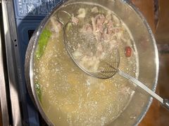 -牛满溢·自助潮汕鲜牛肉火锅(龙汇路店)