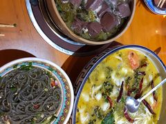 招牌老坛酸菜鱼-厨道重庆菜馆(鸳鸯店)