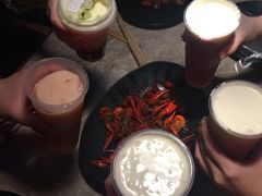 -沪小胖小龙虾(淮海中路旗舰店)