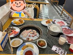 -锤头鲨毛肚海鲜烤肉自助餐厅(国购广场店)