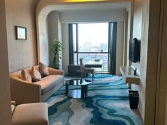 -上海松江假日酒店