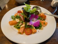 -Chom Cafe and Restaurant