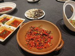 -艳阳天民俗村(公园路店)