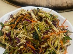 -三江鱼东北特色铁锅炖(骆驼店)