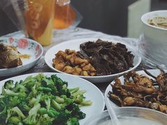 -蓝精灵饺子店