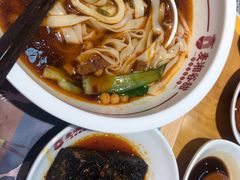 -呷佬·长沙手工米粉(金沙江路店)
