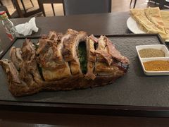 蒙香特色烤羊排-静之湖湖畔餐厅