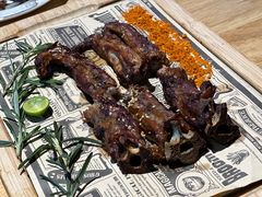 石头烤整根羊尾尖-蒙料·手把肉(望京店)