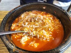 辣牛肉汤-吴草鸡爪오초닭발韩食堂(融恒盈嘉中心店)