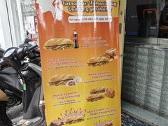-Bánh Mì Huynh Hoa