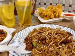 乾炒牛河-喜莲咖啡