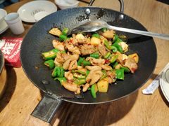 招牌肥肠-聚鑫朋酸菜肥肠(文艺路口店)