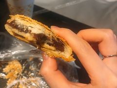 豆沙烧饼-朱记小郑酥烧饼(建康路店)