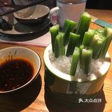 焗南瓜，香而不腻！冰秋葵，爽口得很。服务员态度体贴