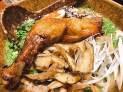 酱油白汤鸡腿叉烧拉面-FROM FARM八亩农场(三里屯店)