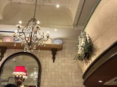 -玛格萝妮比萨屋(四平店)