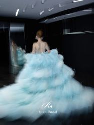 点击看大图 -Renee芮亦婚纱