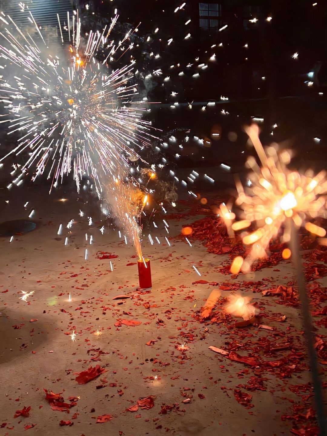 已经开始期待过年了 ​