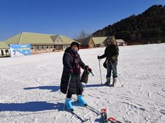 -十三陵雪世界滑雪场