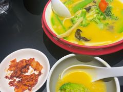 -麻六记(凤凰汇店)
