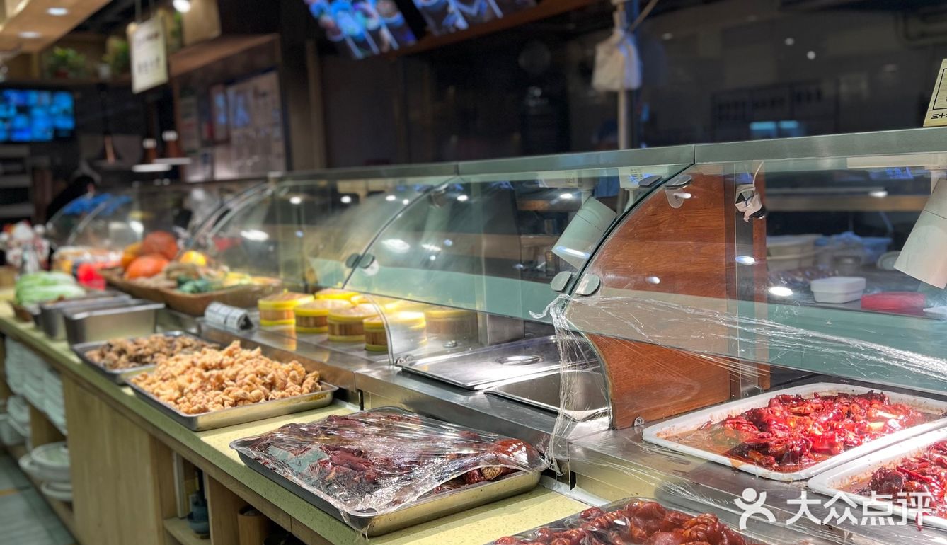 北京探店|这里的酱肘子好香，吃着好过瘾！