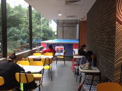 用餐区-麦当劳(宝山大厦店)