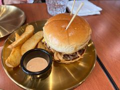 超厚黑松露牛肉堡-魏斯理汉堡(西安沣东吾悦店)