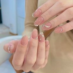 -LISSOM莉森 Nail ·美甲美睫原创定制店