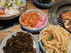 -明洞阿姨·韩式酱蟹烤肉·创意料理(三元桥店)