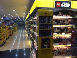 -玩具反斗城(正大广场店)
