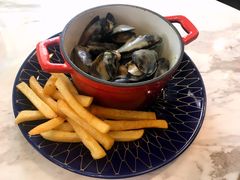 -La Mer Restaurant & Lounge