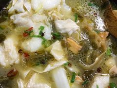 -周鱼小馆石锅酸菜鱼(活力汇店)