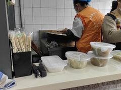 -黄阿姨锅贴大王(万航渡路店)